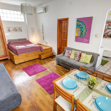 Near The Heroes Square Apartment