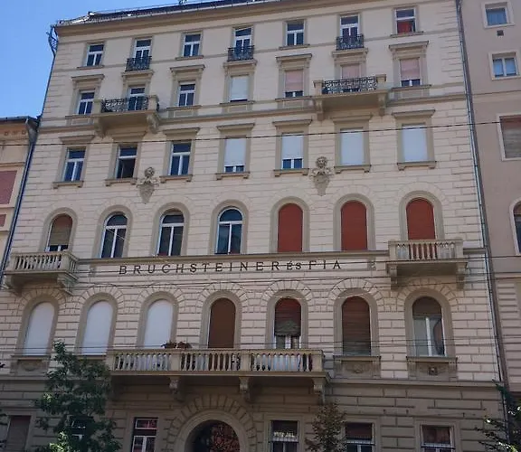 Near The Heroes Square Apartament