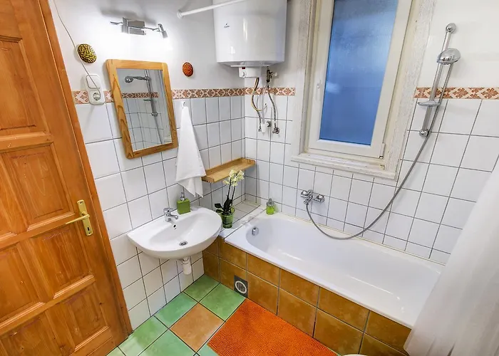 Apartament Near The Heroes Square *