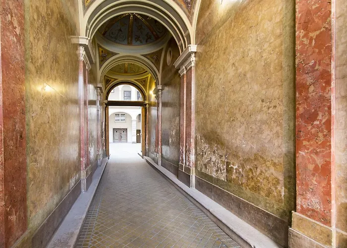 Daire Near The Heroes Square Budapeşte