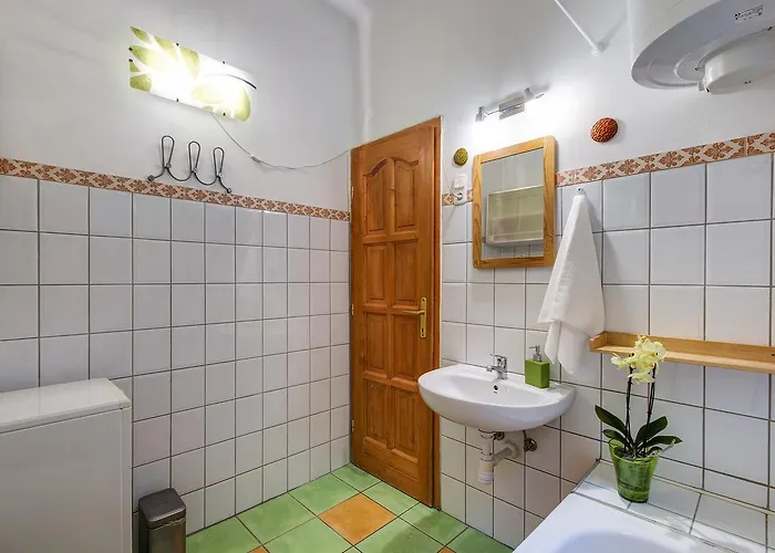 Daire Near The Heroes Square *