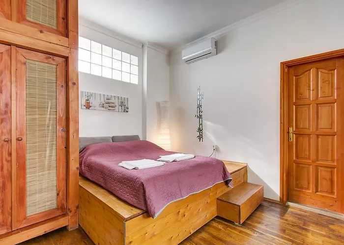 Daire Near The Heroes Square Budapeşte